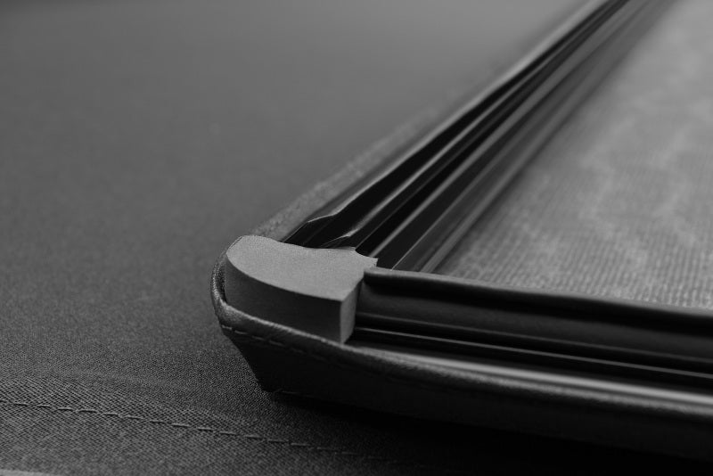 Lund 2019 Chevrolet Silverado 1500 (5.5ft. Bed) Genesis Elite Tri-Fold Tonneau Cover - Black